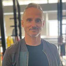 stewart_bruce_low_photo_for_linkedin_2